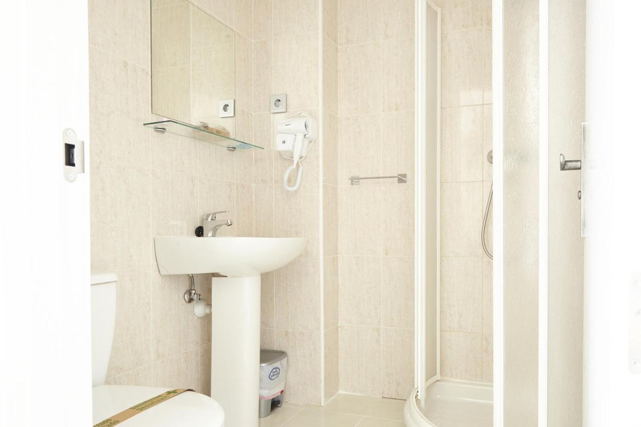 Hostal Fontanan La Pola de Gordon Екстер'єр фото
