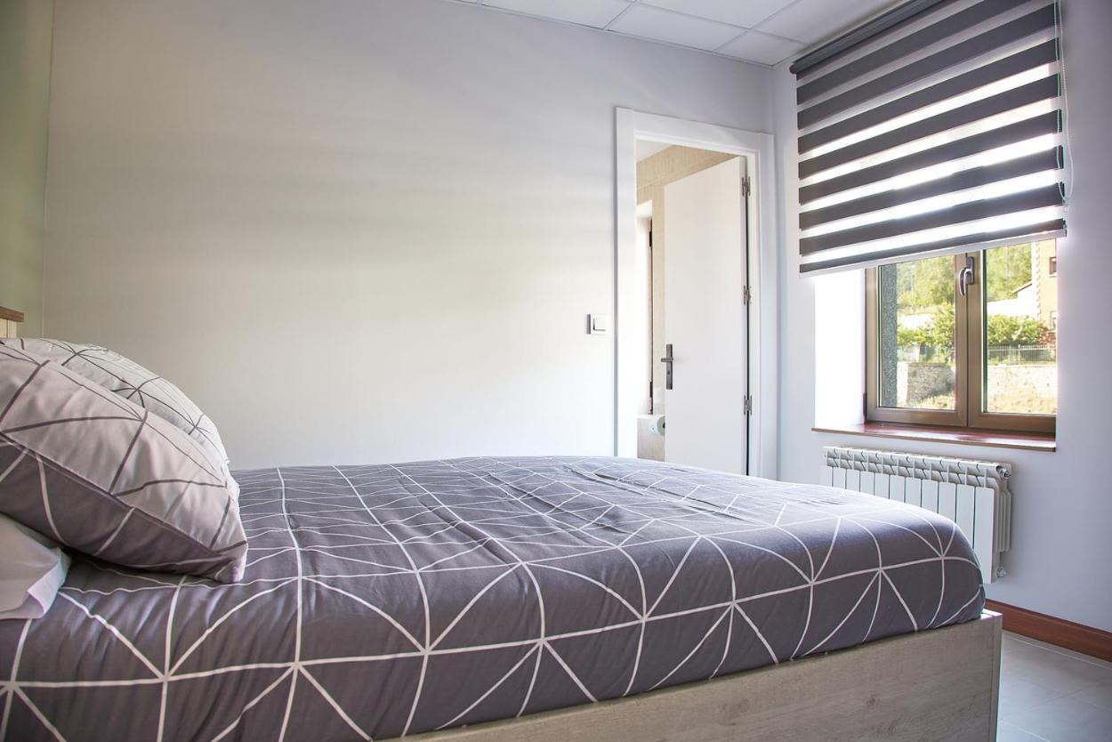 Hostal Fontanan La Pola de Gordon Екстер'єр фото