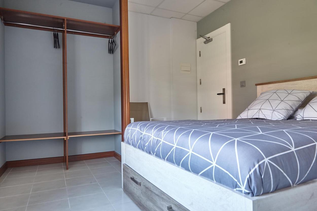 Hostal Fontanan La Pola de Gordon Екстер'єр фото